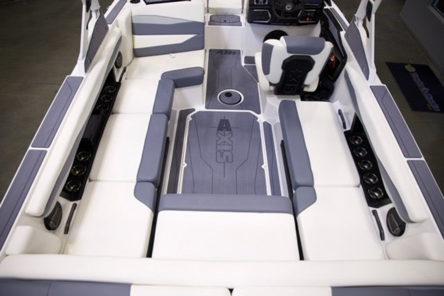 2025 Axis Wake Research A225