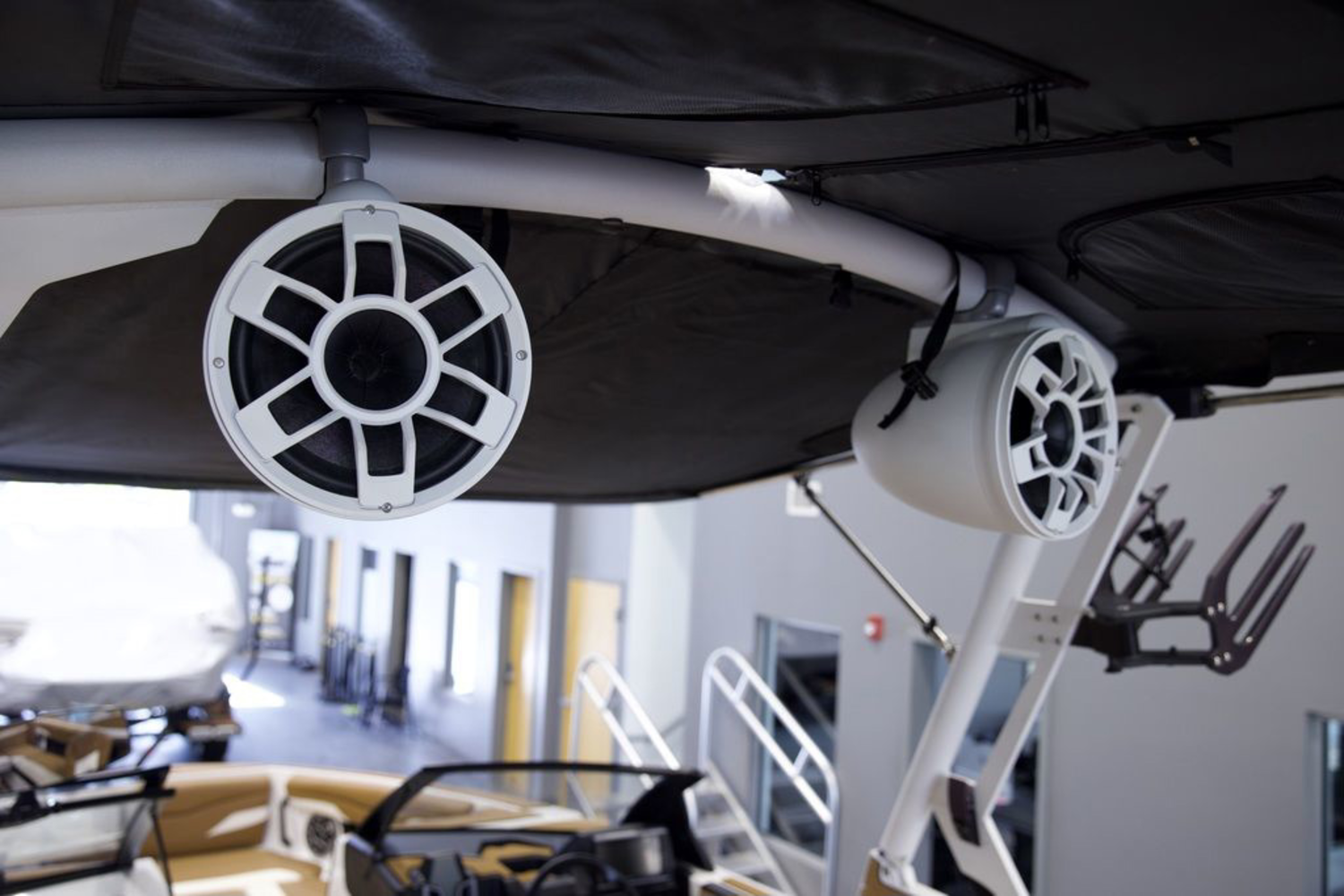 2023 Axis Wake Research T220