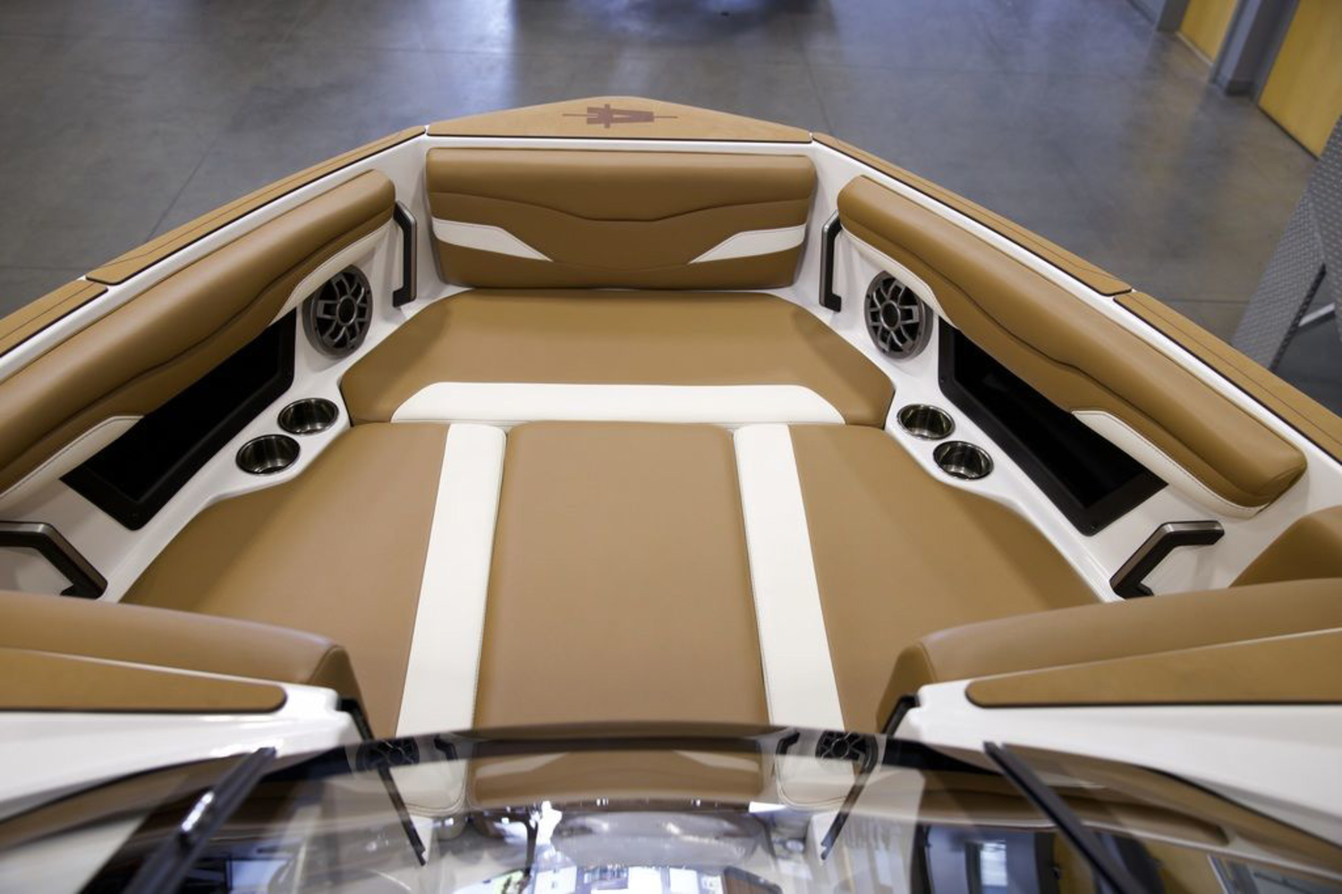 2023 Axis Wake Research T220