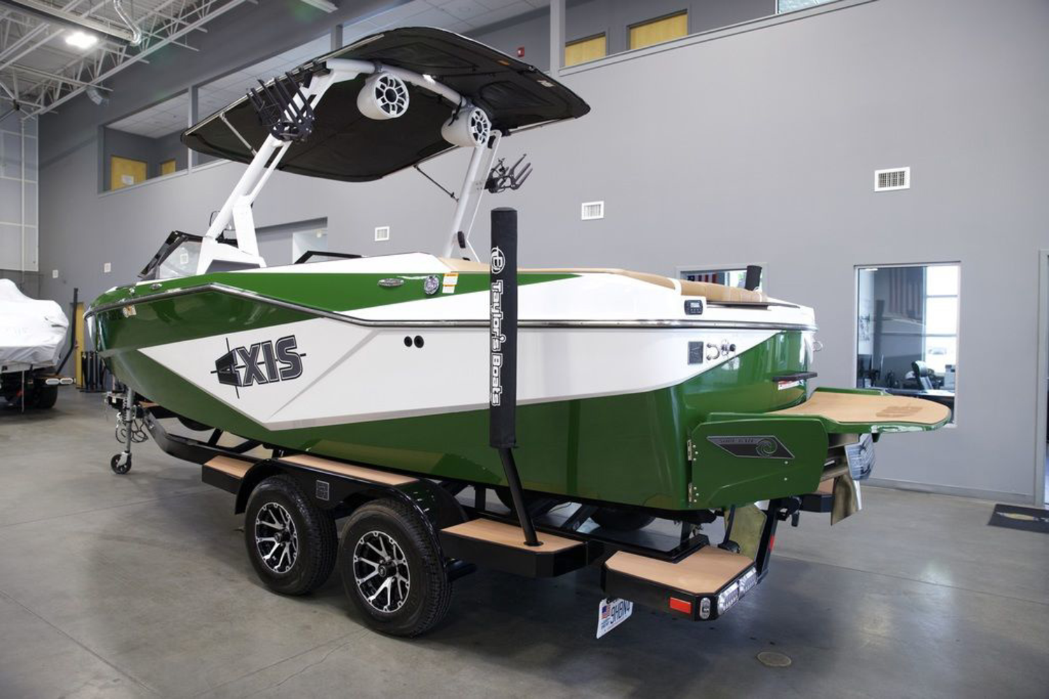 2023 Axis Wake Research T220