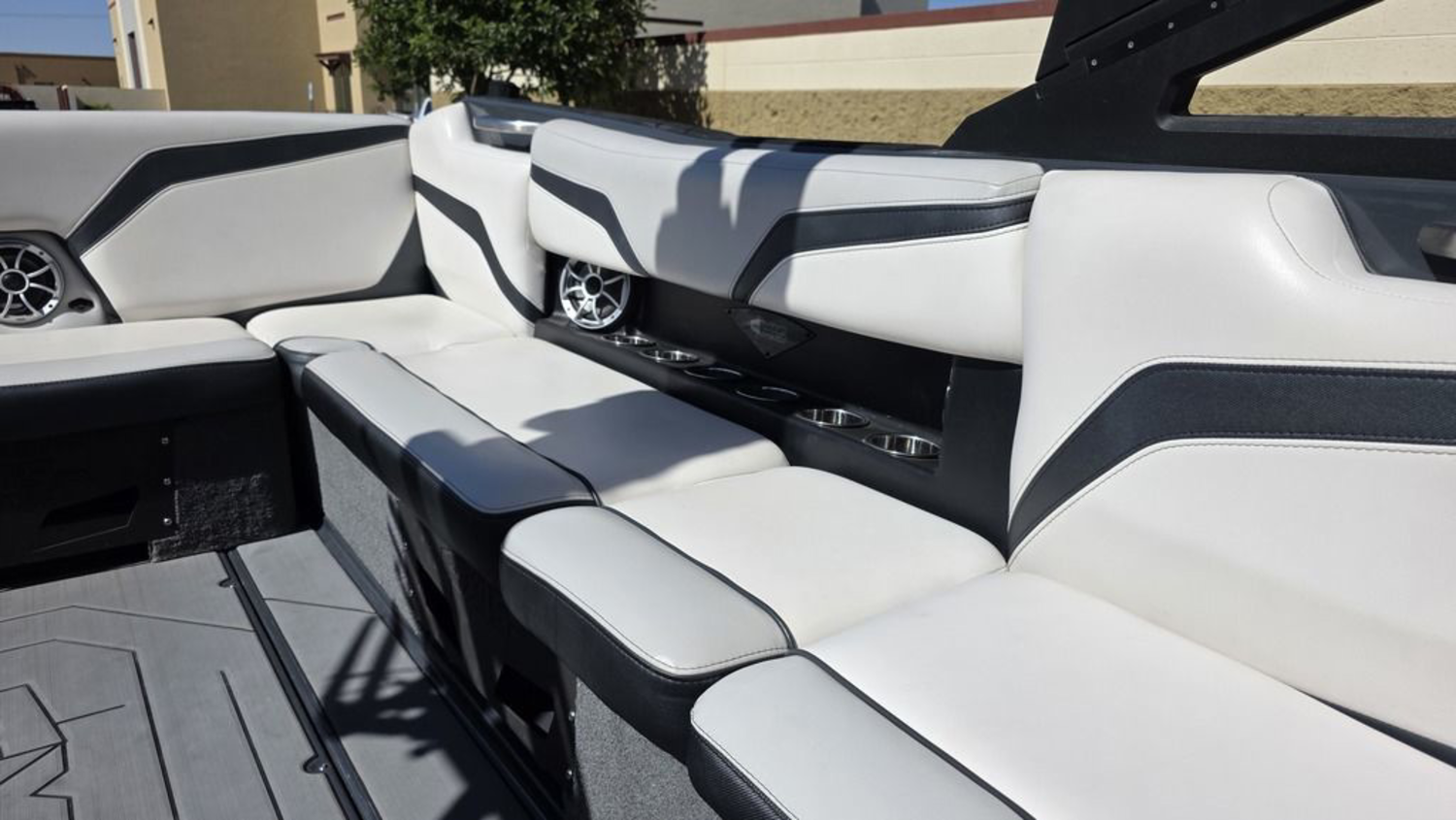 2018 Axis Wake Research T23
