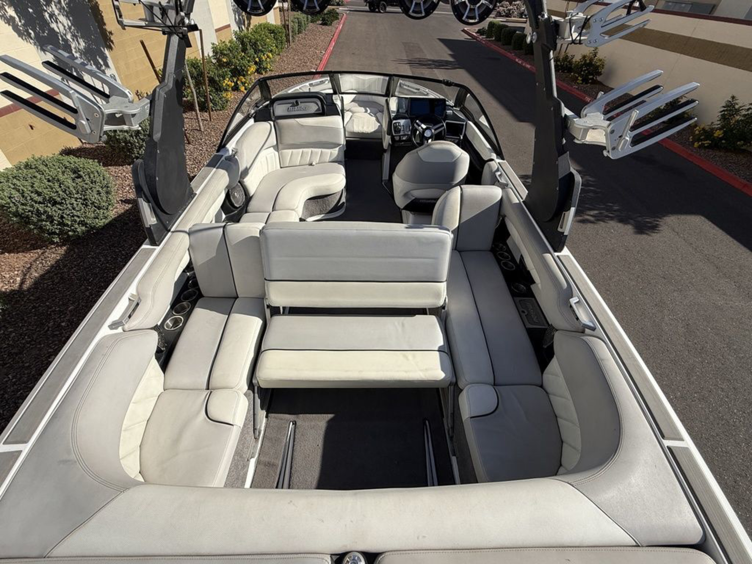 2016 Malibu Boats 25 LSV