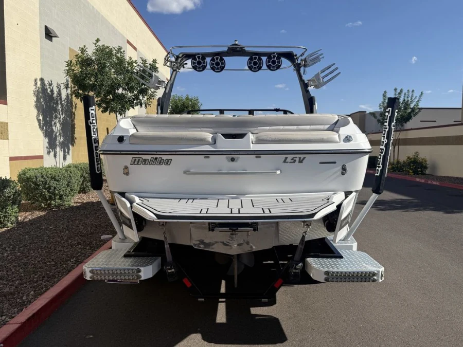 2016 Malibu Boats Wakesetter 25 LSV for sale in Gilbert, Arizona