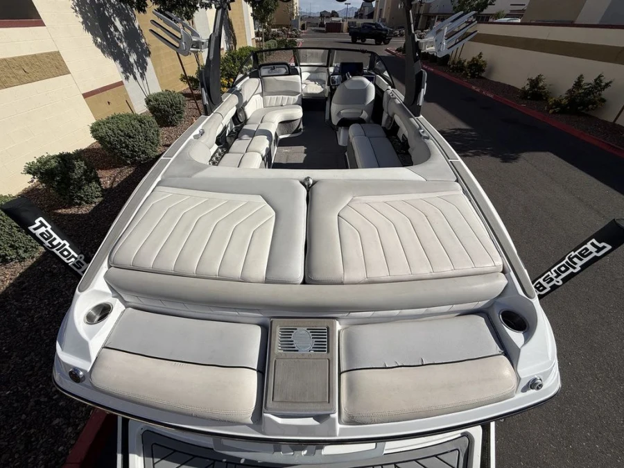 2016 Malibu Boats Wakesetter 25 LSV for sale in Gilbert, Arizona