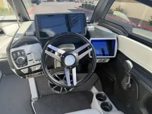 2016 Malibu Boats Wakesetter 25 LSV for sale in Gilbert, Arizona