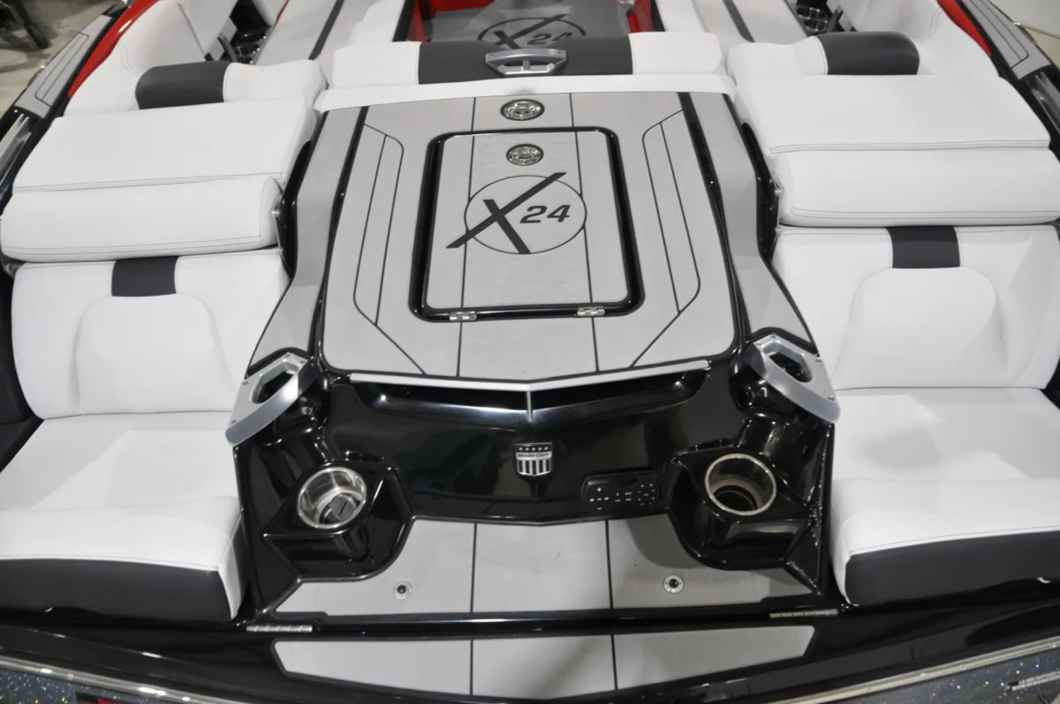 2019 MasterCraft X24