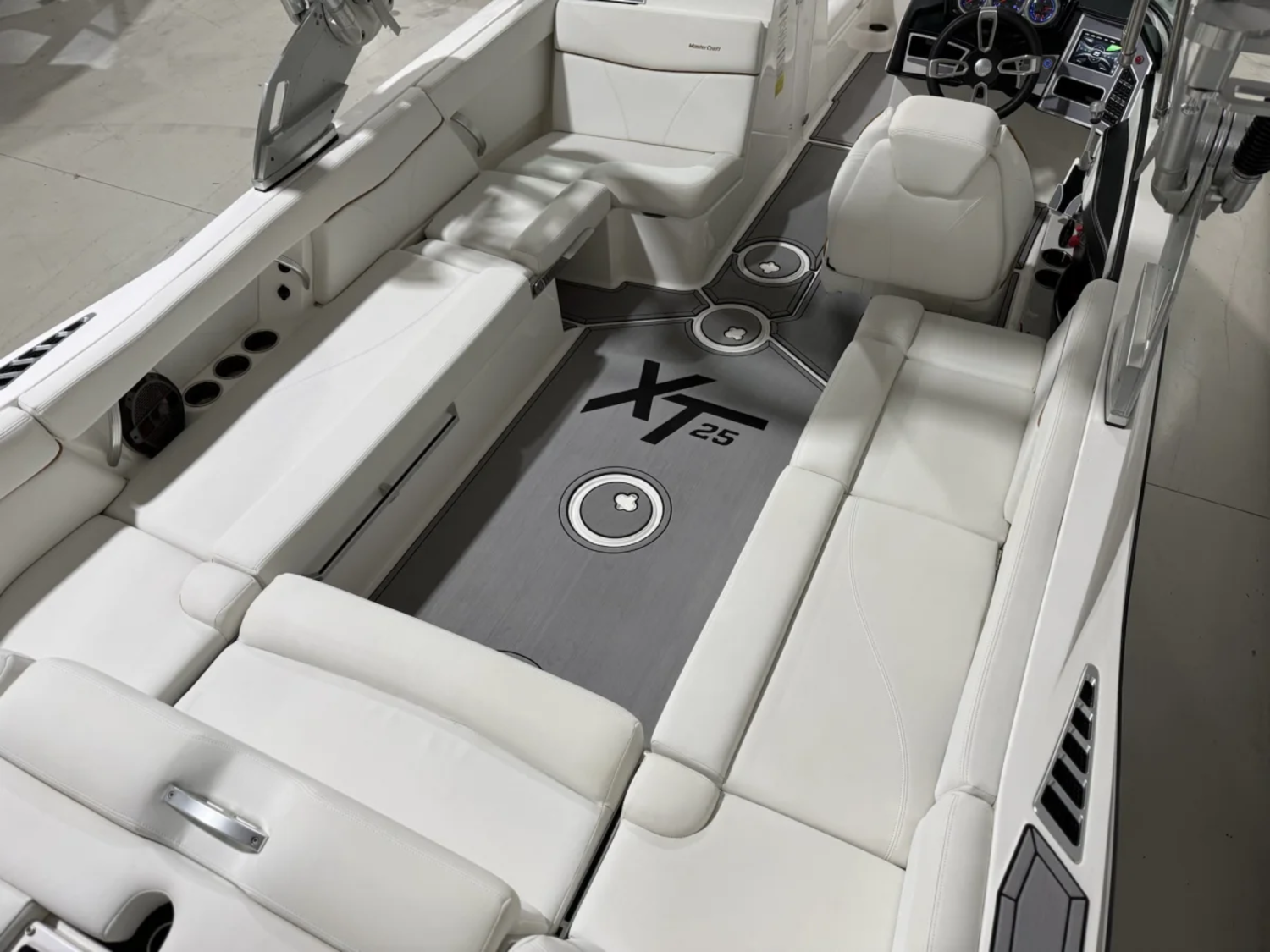 2019 MasterCraft XT25