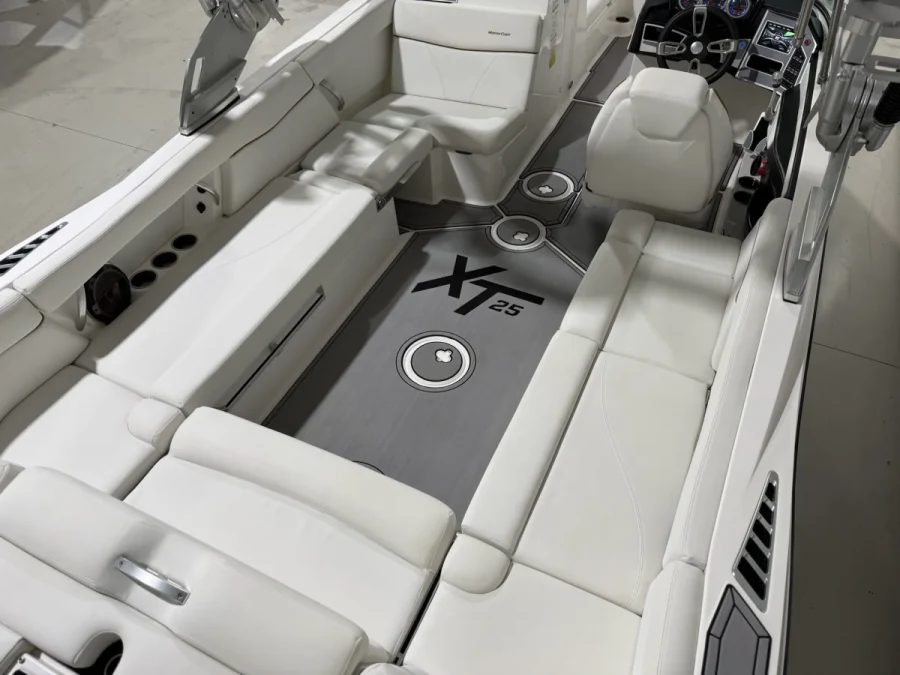 2019 Mastercraft Boats XT25 for sale in Lewisville, Texas