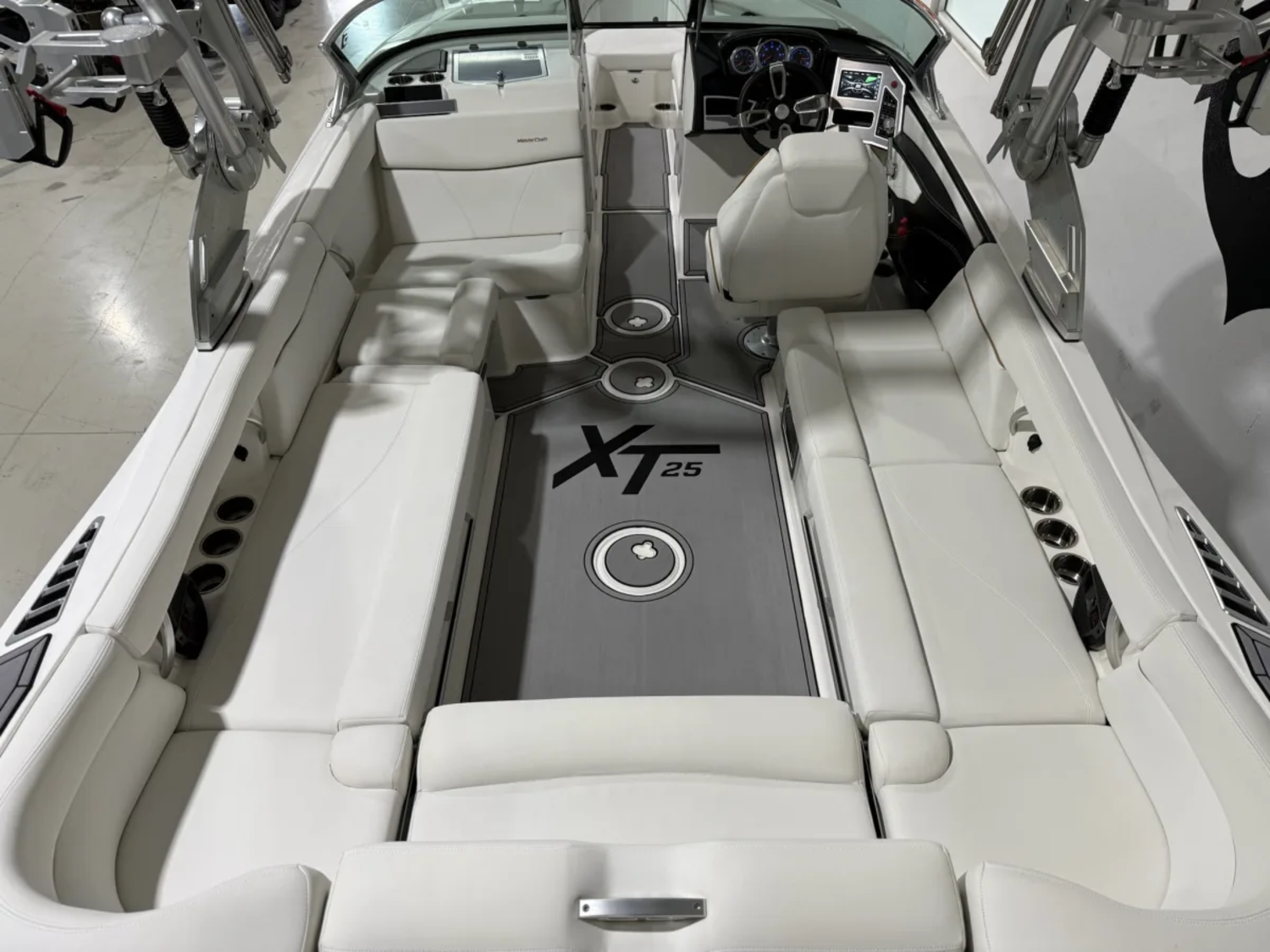 2019 MasterCraft XT25