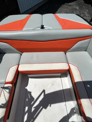 2020 Axis A22 Icon