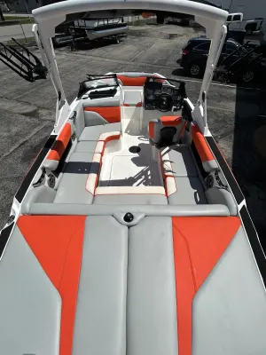 2020 Axis A22 Icon