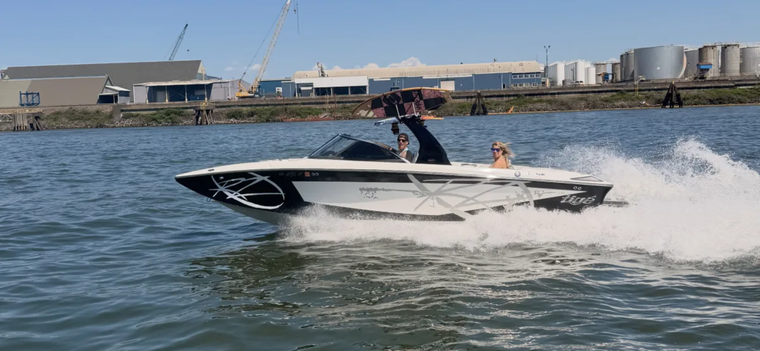 2009 Tige RZ2 Surf, wake boat. Clean. 580 hrs. Ready for Summer!