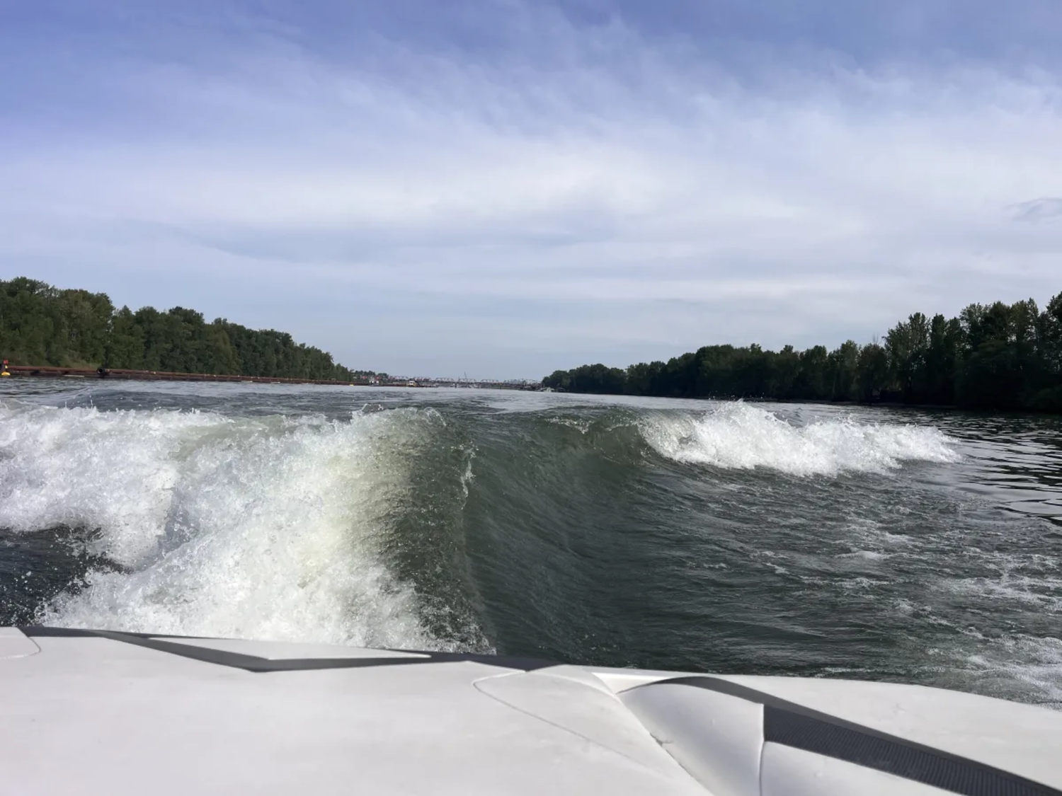 2009 Tige RZ2 Surf, wake boat. Clean. 580 hrs. Ready for Summer!
