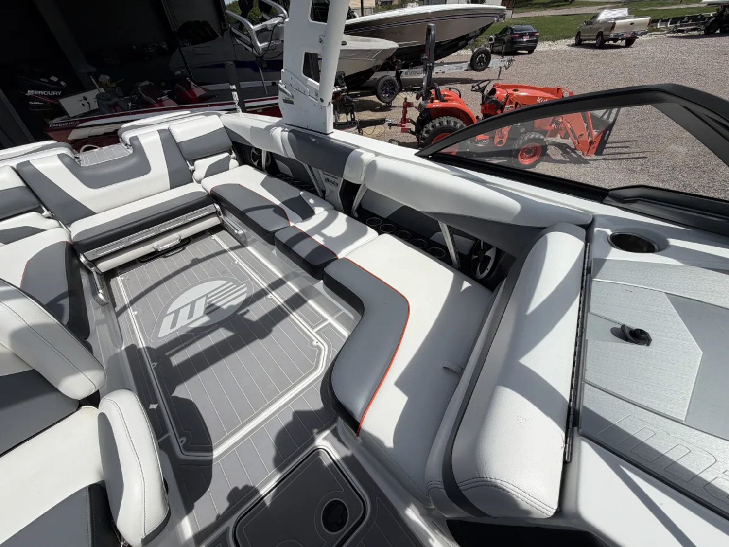 2019 Malibu Boats Wakesetter 24 MXZ