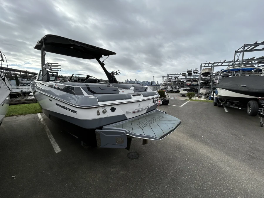 2025-malibu-wakesetter-22-lsv-131171-image5