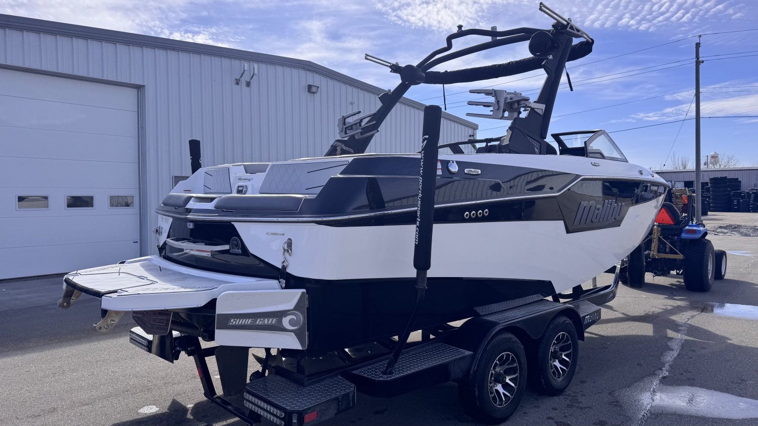 2022 Malibu Boats M220