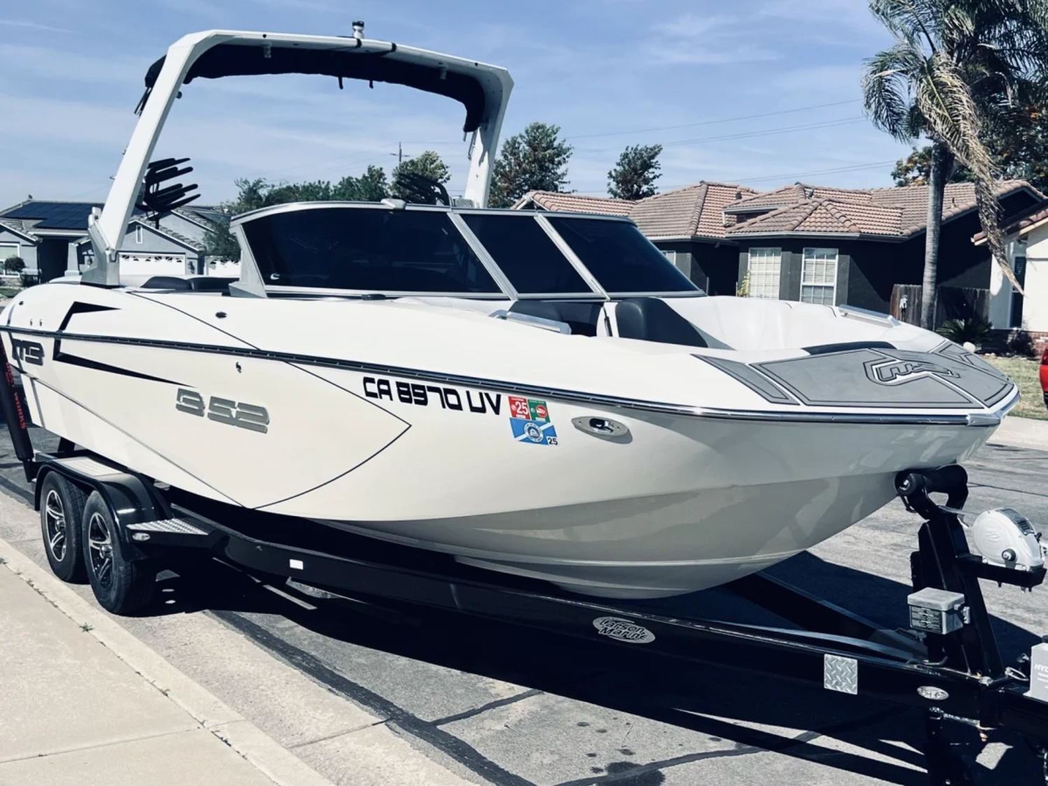 2017 MB Sports Boats B52 23