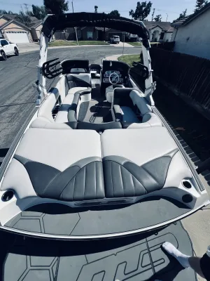 2017 MB Sports Boats B52 23 for sale in Hanford, California