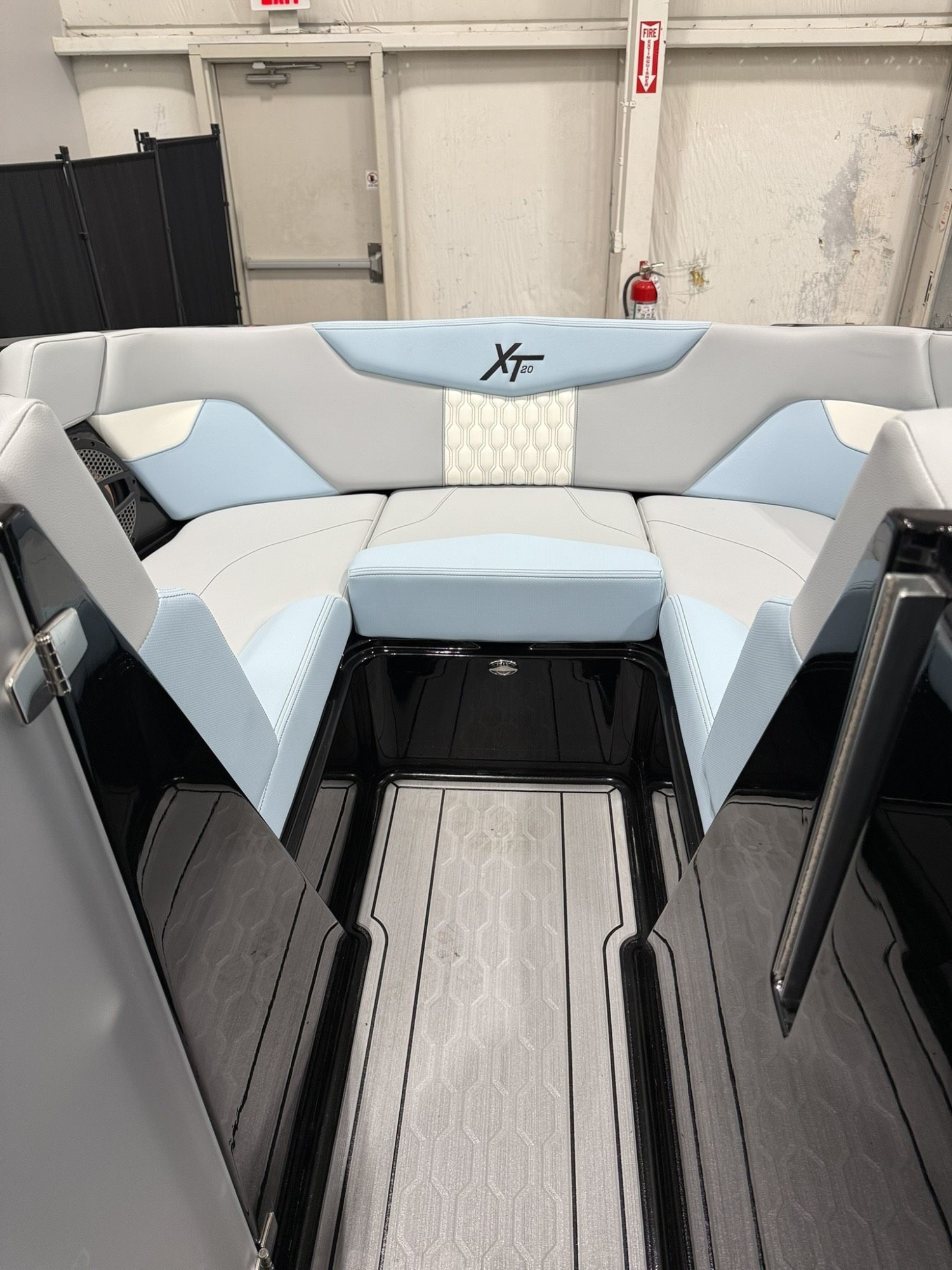 2025 MasterCraft XT20