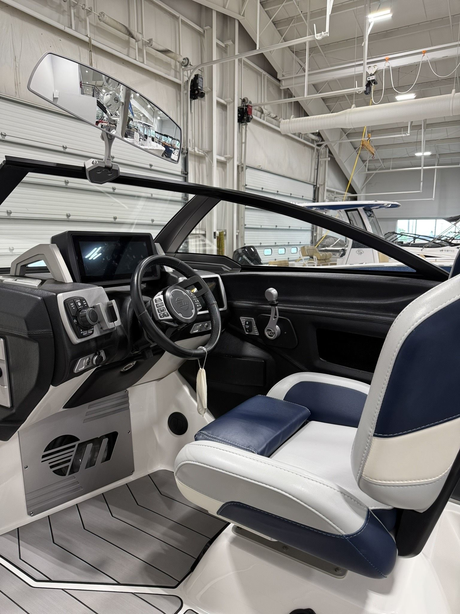 2019 Malibu M235