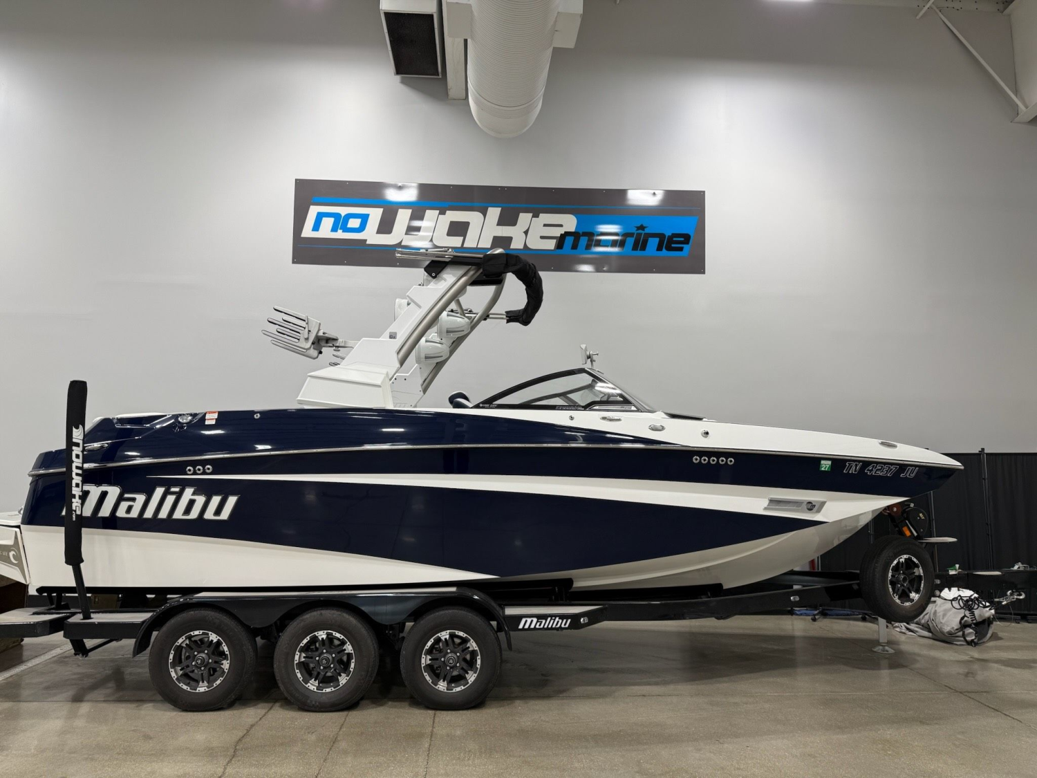 2019 Malibu M235
