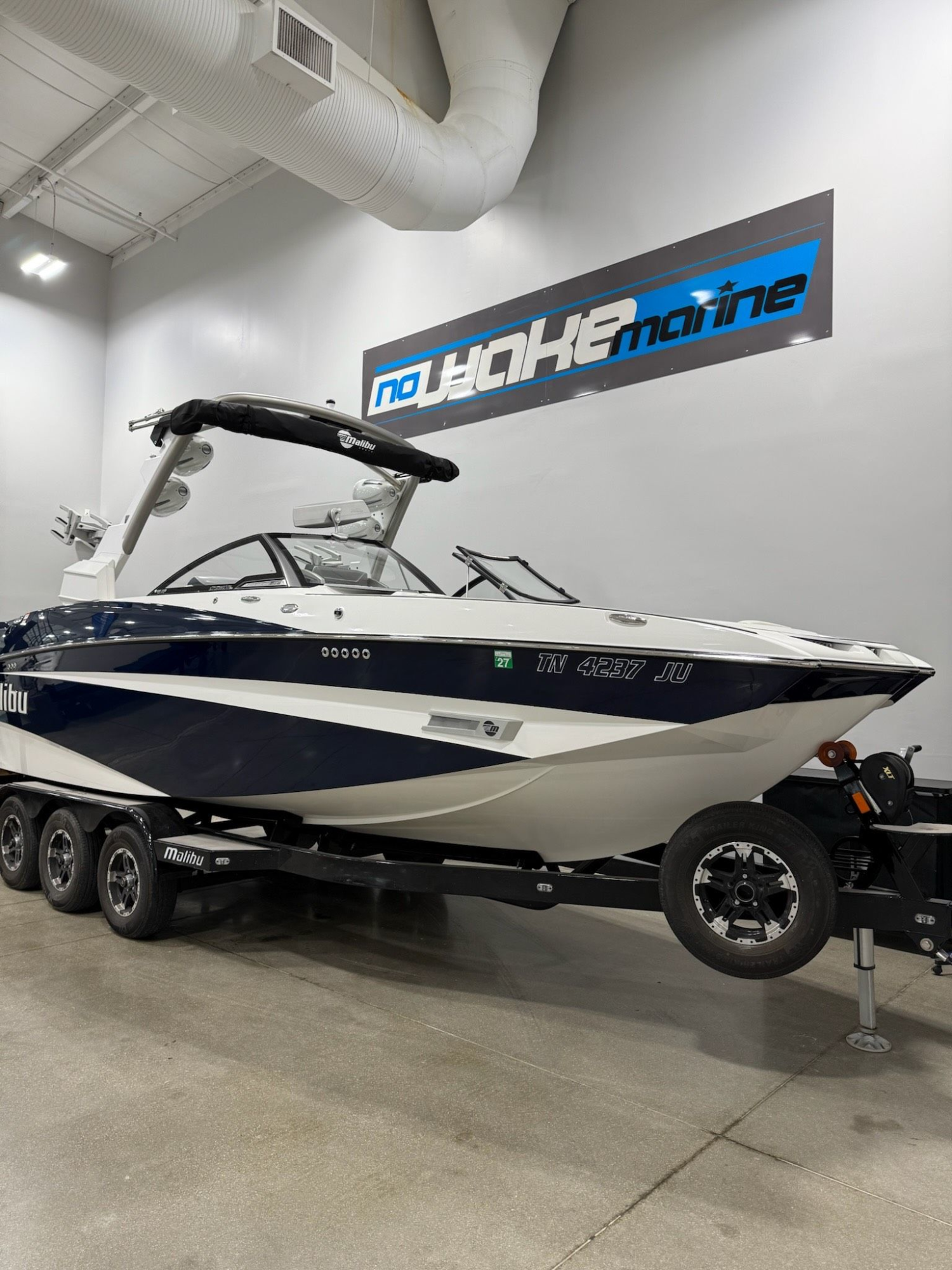 2019 Malibu M235