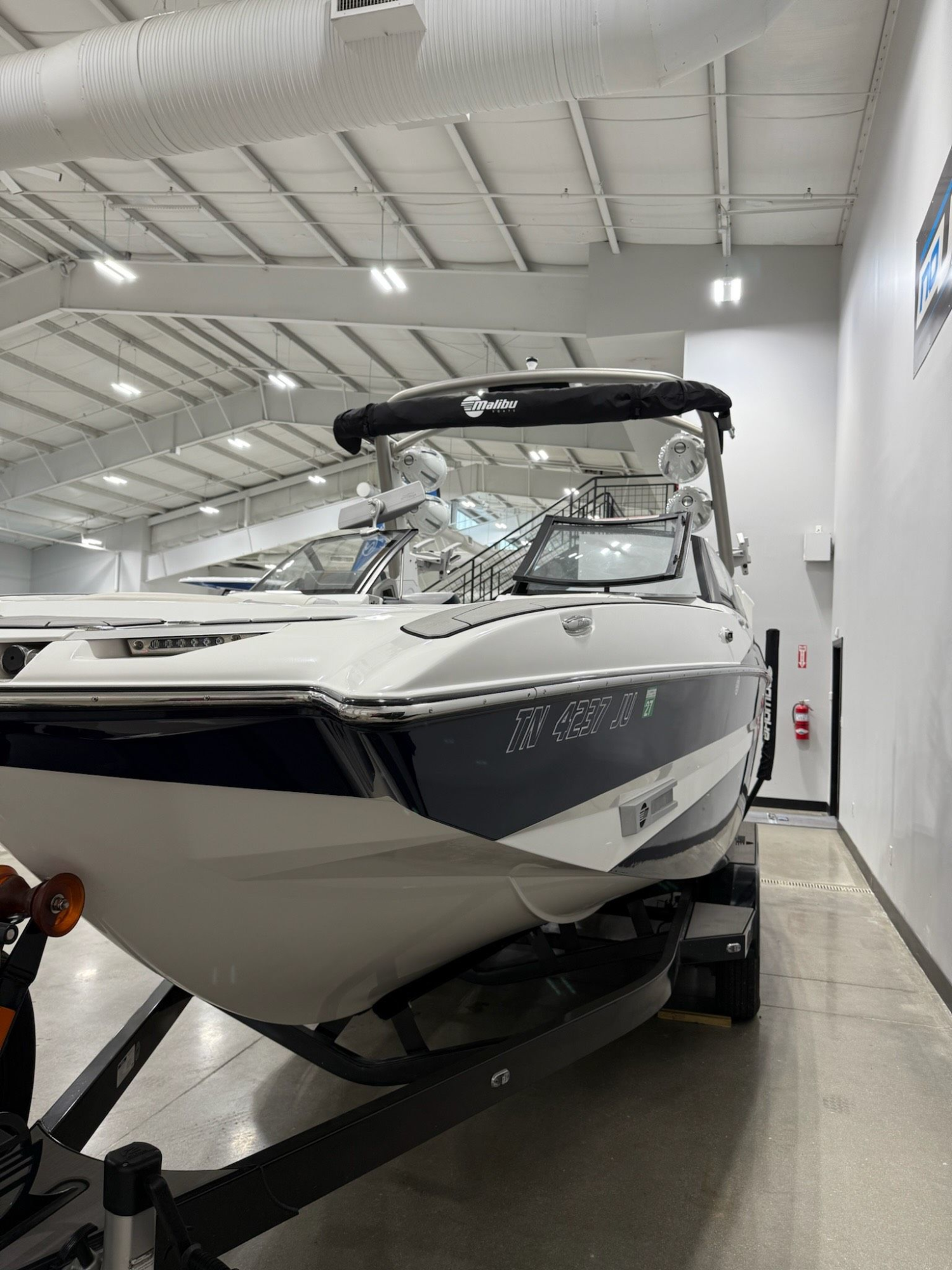 2019 Malibu M235