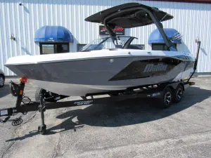2026 Malibu Boats 21 LX for sale in Hazelwood, Missouri