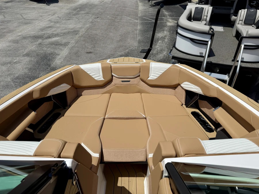 2027 Mastercraft Boats X23 for sale in Polk City, Florida