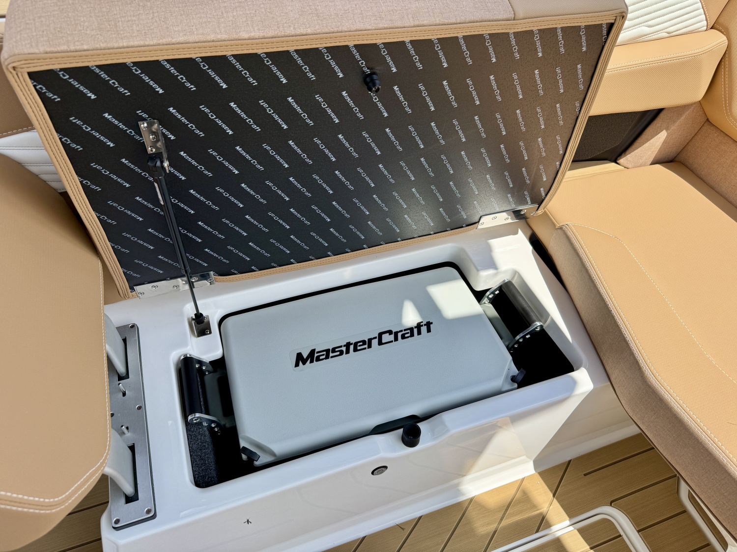 2027 MasterCraft X23