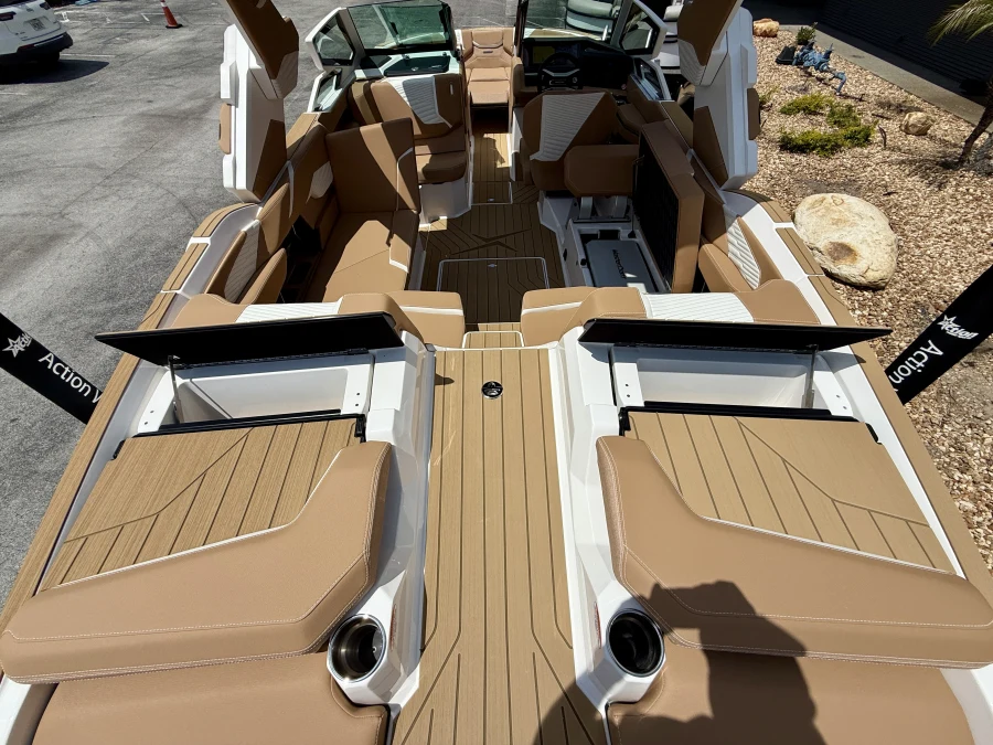 2027-mastercraft-x23-137145-image28