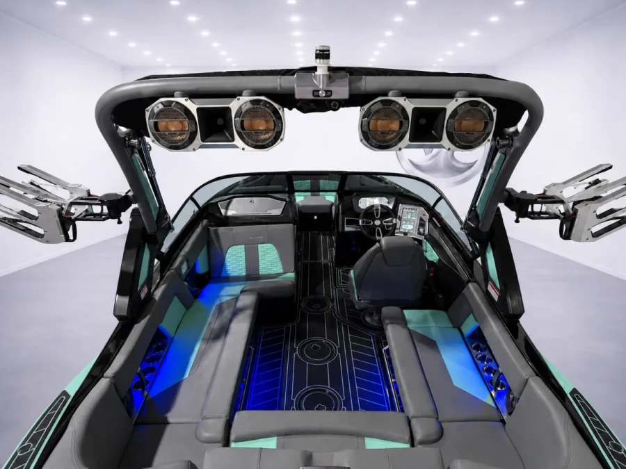 2022-mastercraft-x22-137834-image1.webp