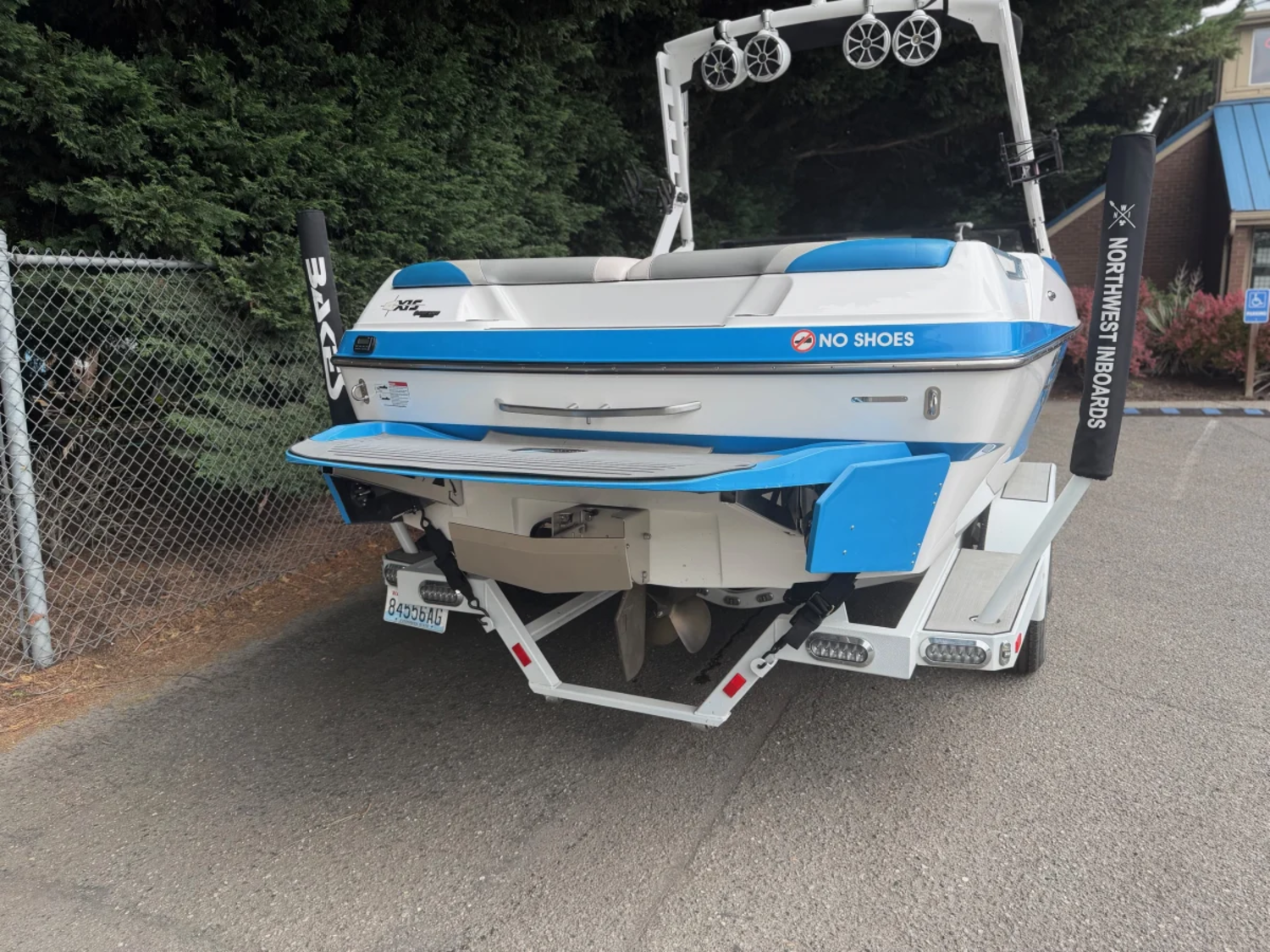 2017 Axis T22
