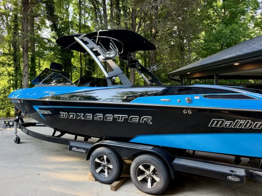 2014-malibu-wakesetter-23-lsv-138489-image1.webp