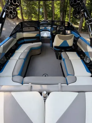 2014-malibu-wakesetter-23-lsv-138489-image5.webp
