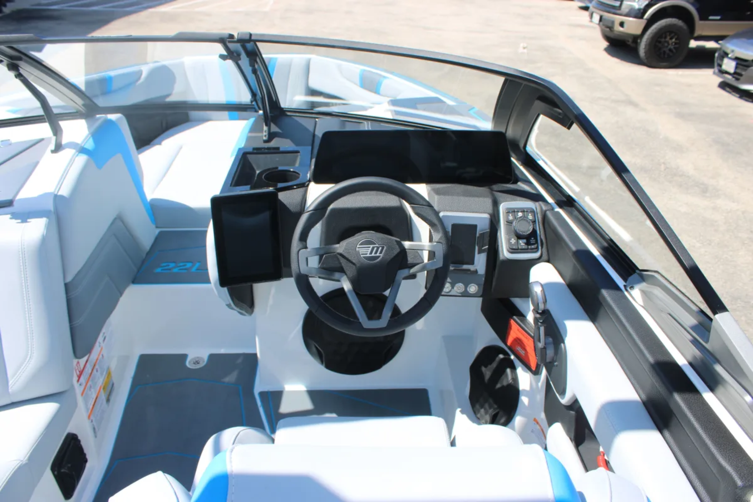 2026 Malibu 22 LSV