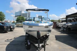 2026-malibu-wakesetter-22-lsv-138496-image2.webp
