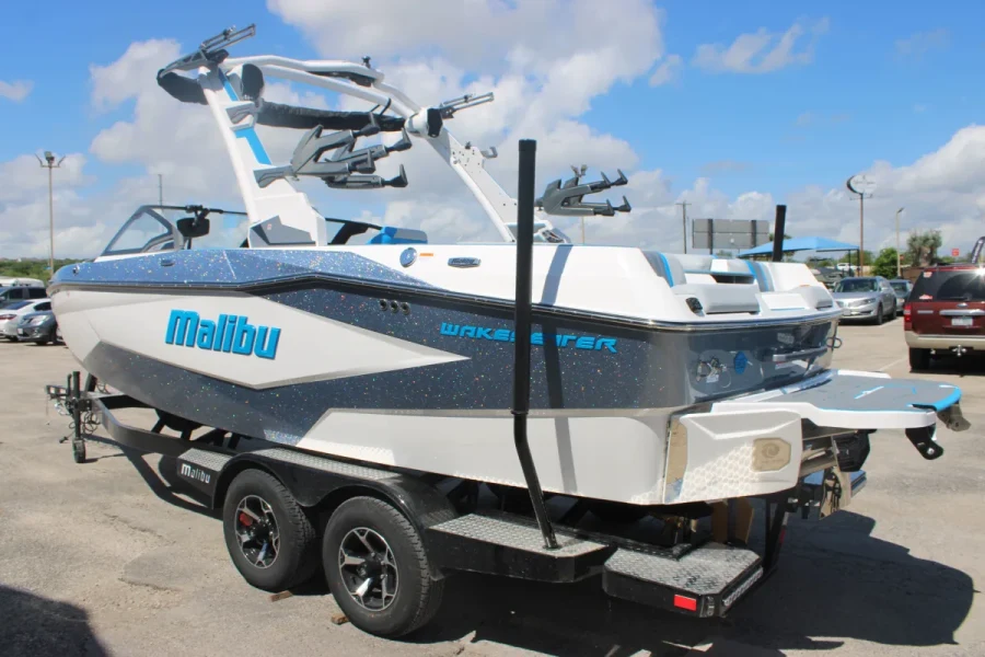2026-malibu-wakesetter-22-lsv-138496-image5.webp