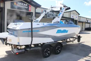 2026-malibu-wakesetter-22-lsv-138496-image6.webp