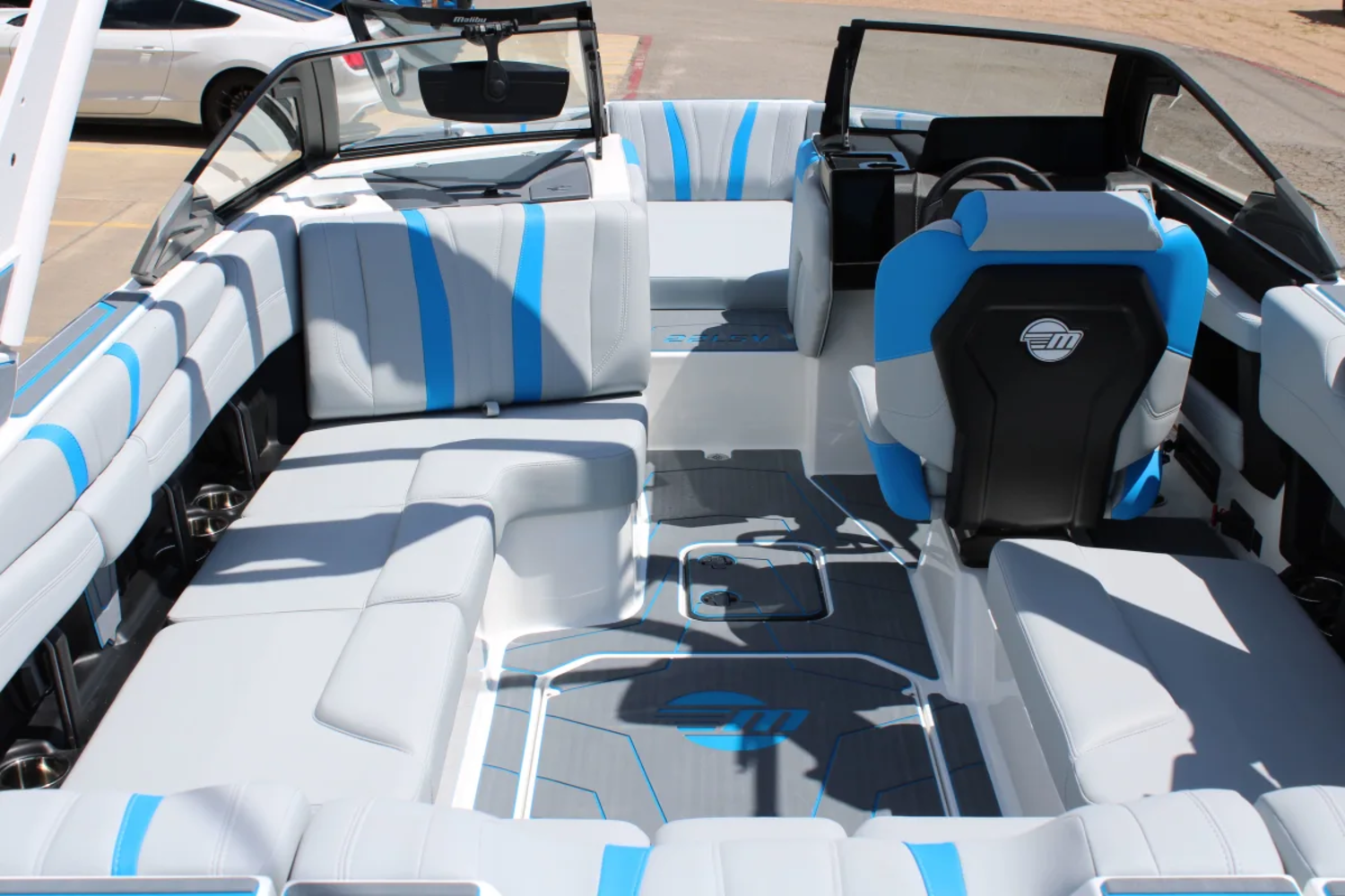 2026 Malibu 22 LSV