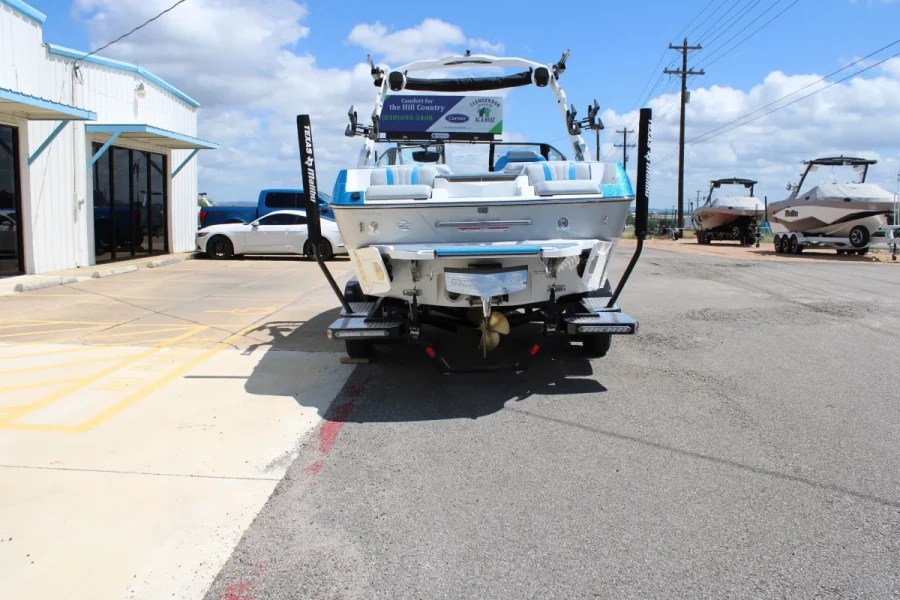 2026-malibu-wakesetter-22-lsv-138505-image7.webp