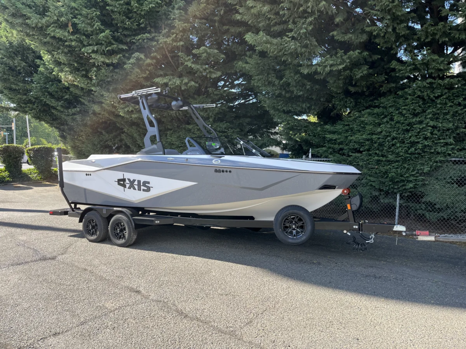 2026 AXIS T220