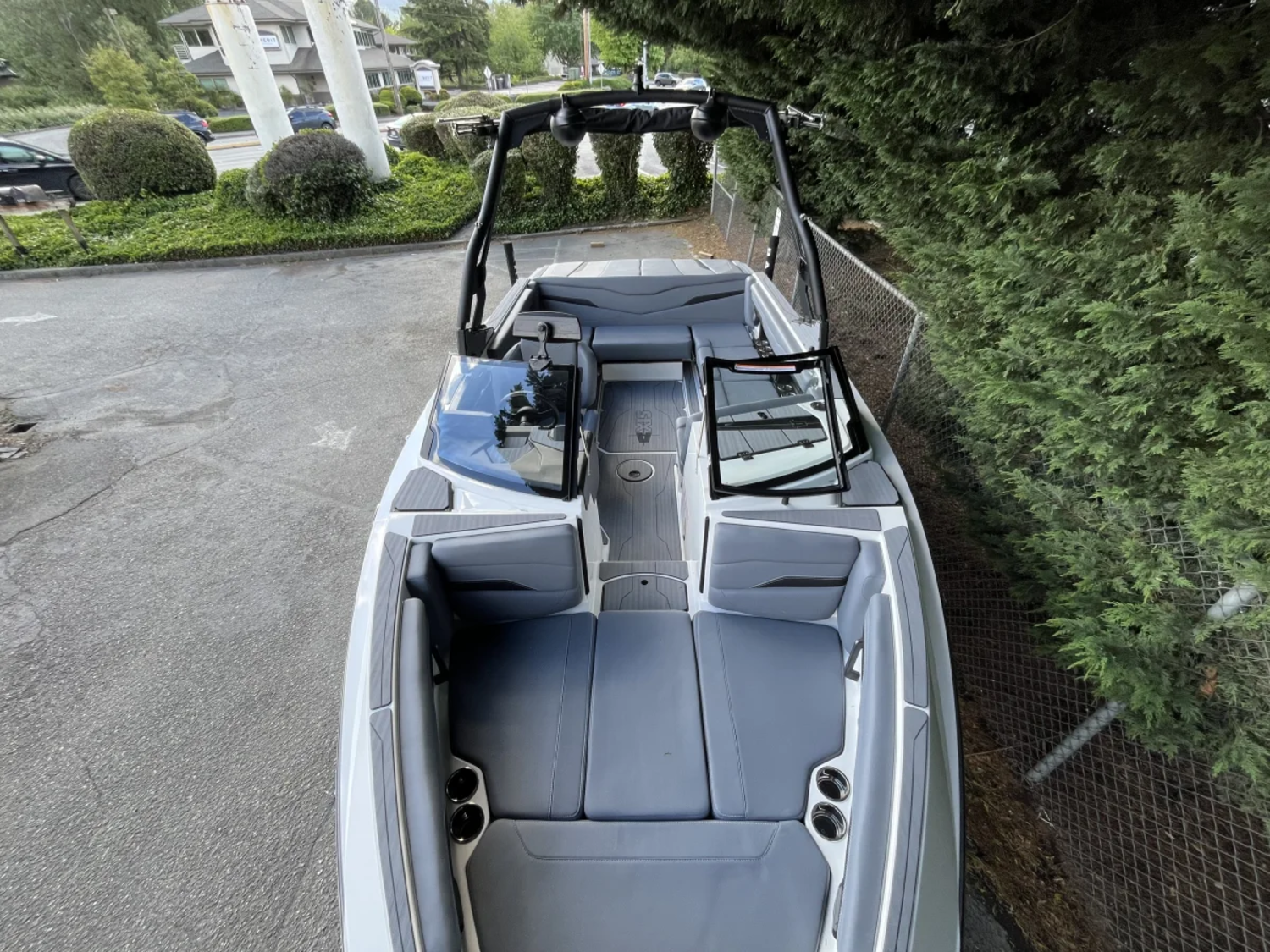 2026 AXIS T220