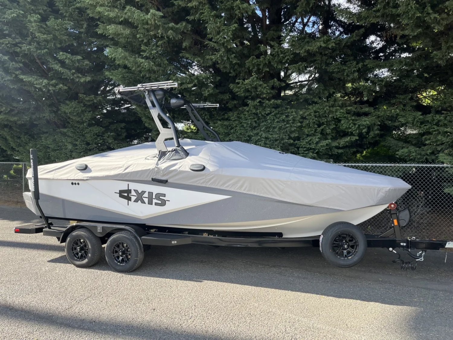2026 AXIS T220
