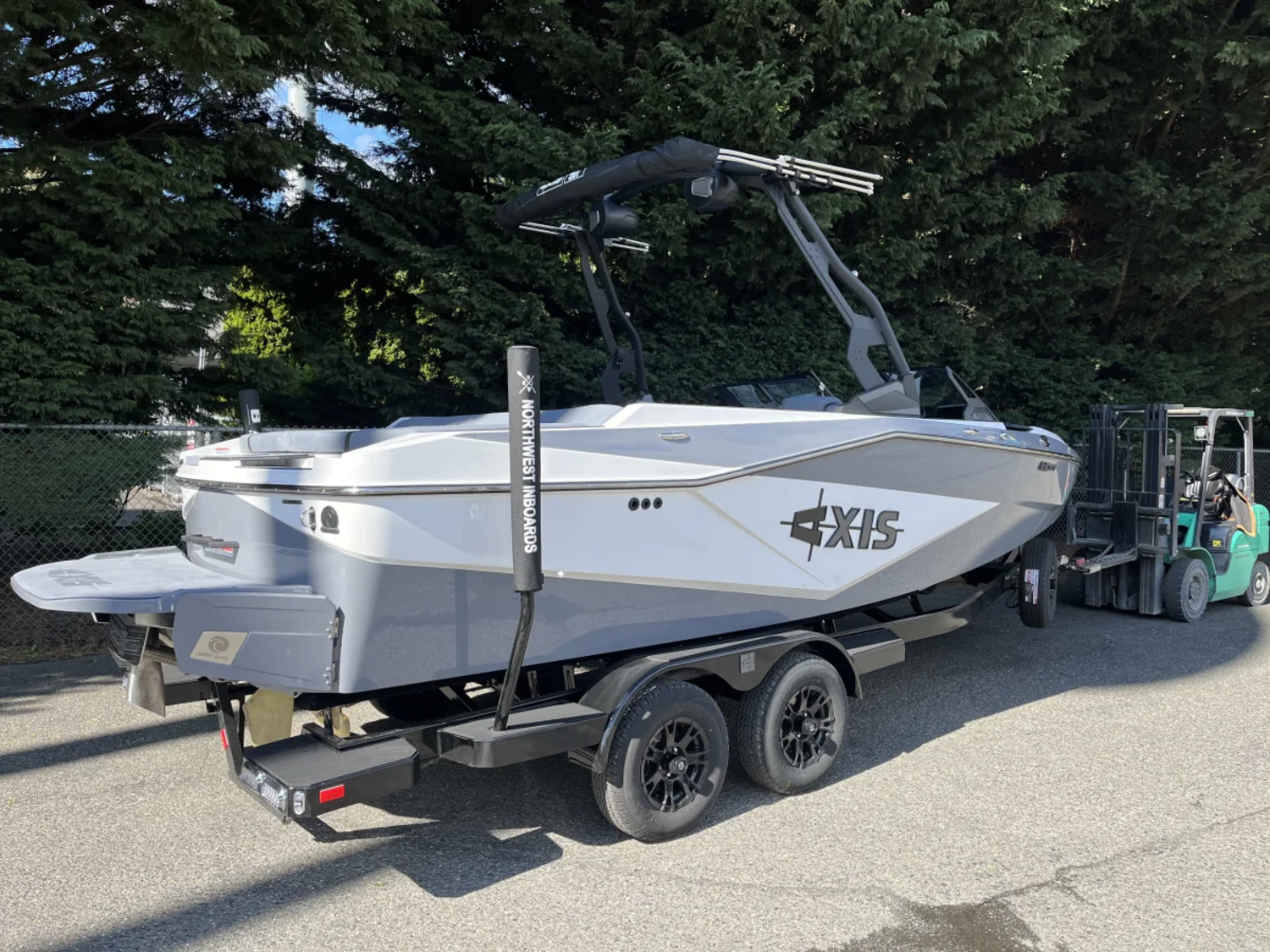 2026 AXIS T220