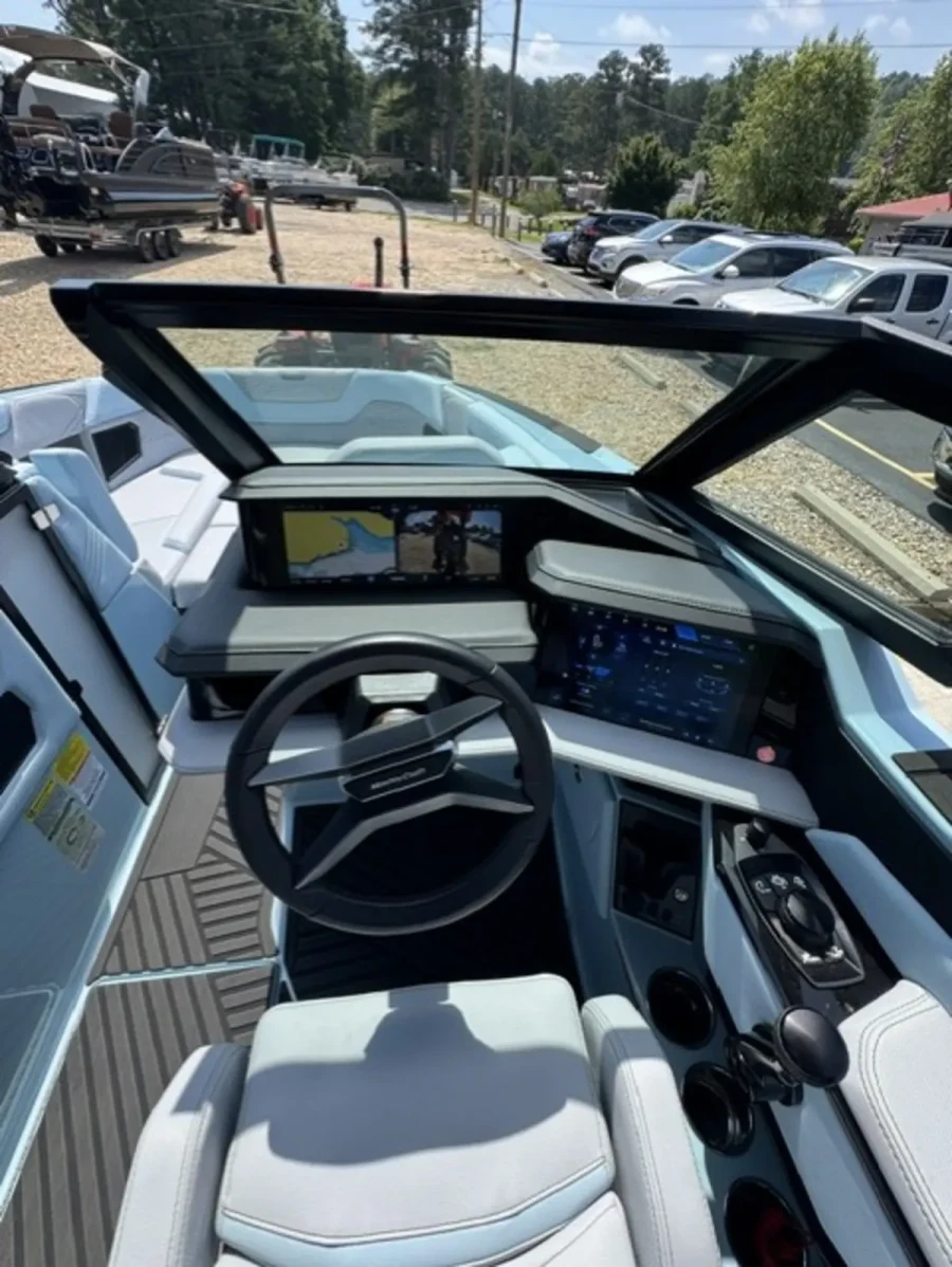 2026-mastercraft-x-star-138527-image8.webp