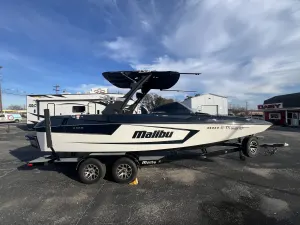 2022-malibu--wakesetter-23-mxz-138539-image3.webp