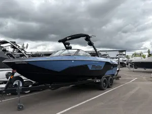 2021-malibu-wakesetter-25-lsv-138543-image2.webp