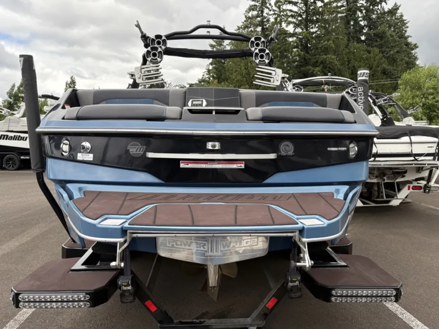 2021-malibu-wakesetter-25-lsv-138543-image3.webp