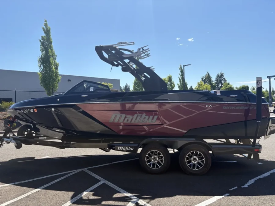 2020-malibu-wakesetter-23-lsv-138545-image3.webp